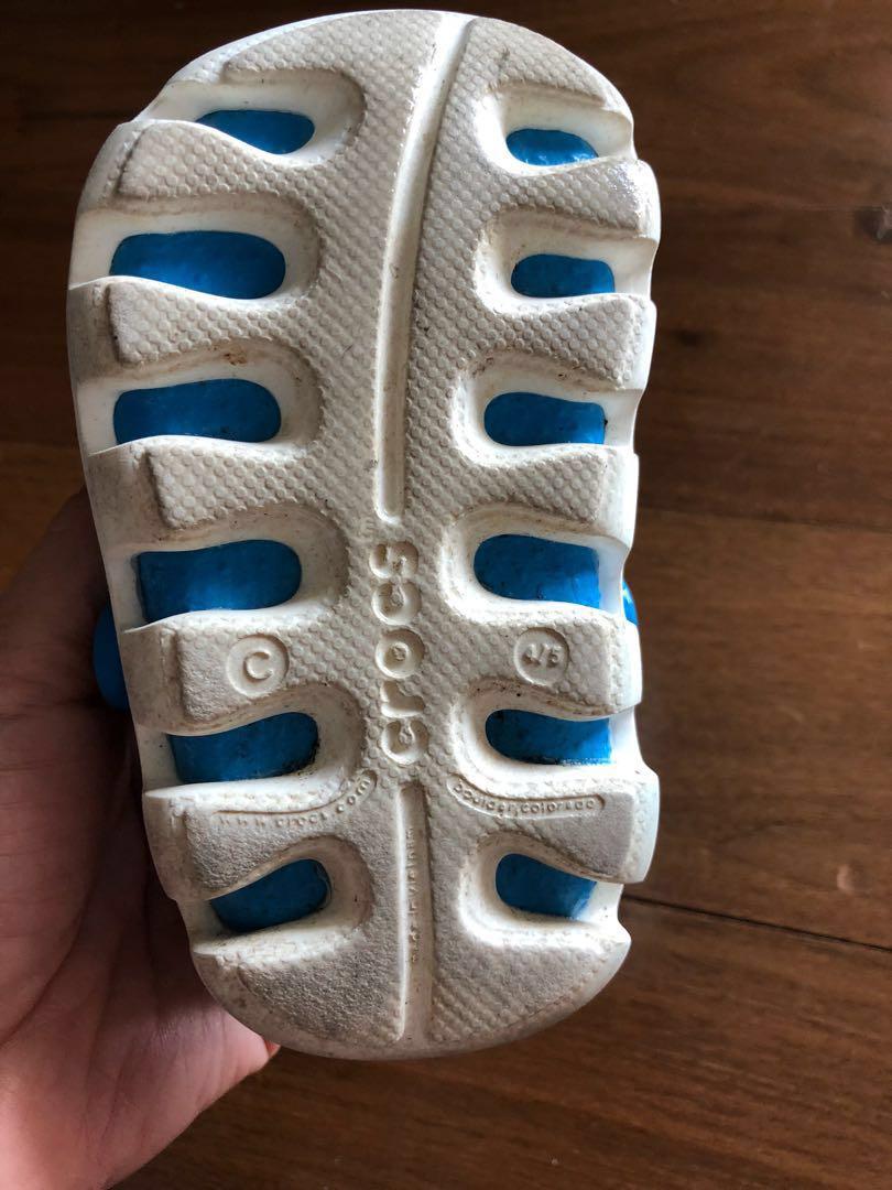 Boys crocs size discount 5