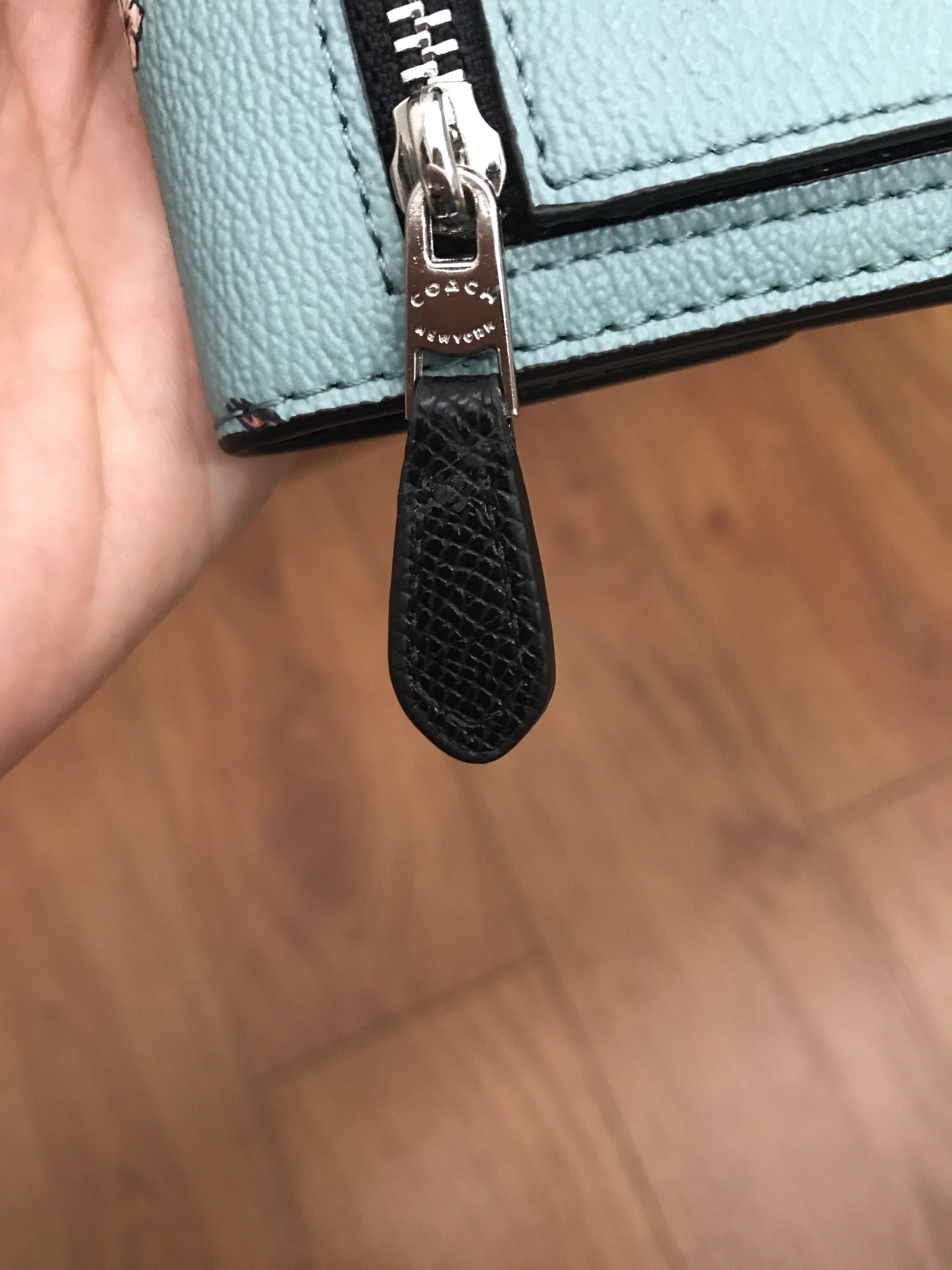 Coach Flamingo Wallet, Women's Fashion, Bags & Wallets, Purses