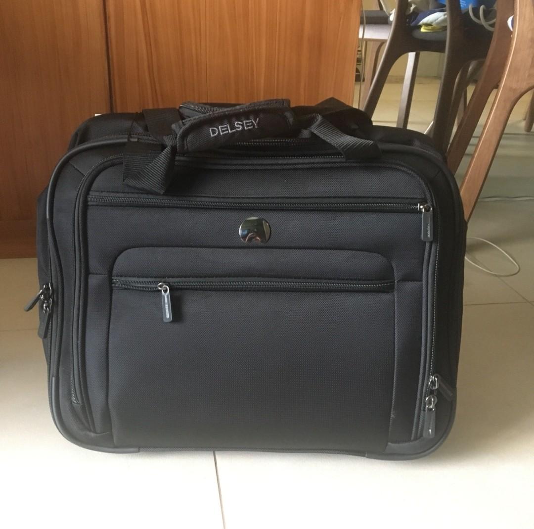 delsey helium sky 2.0 trolley tote Cinosural International School