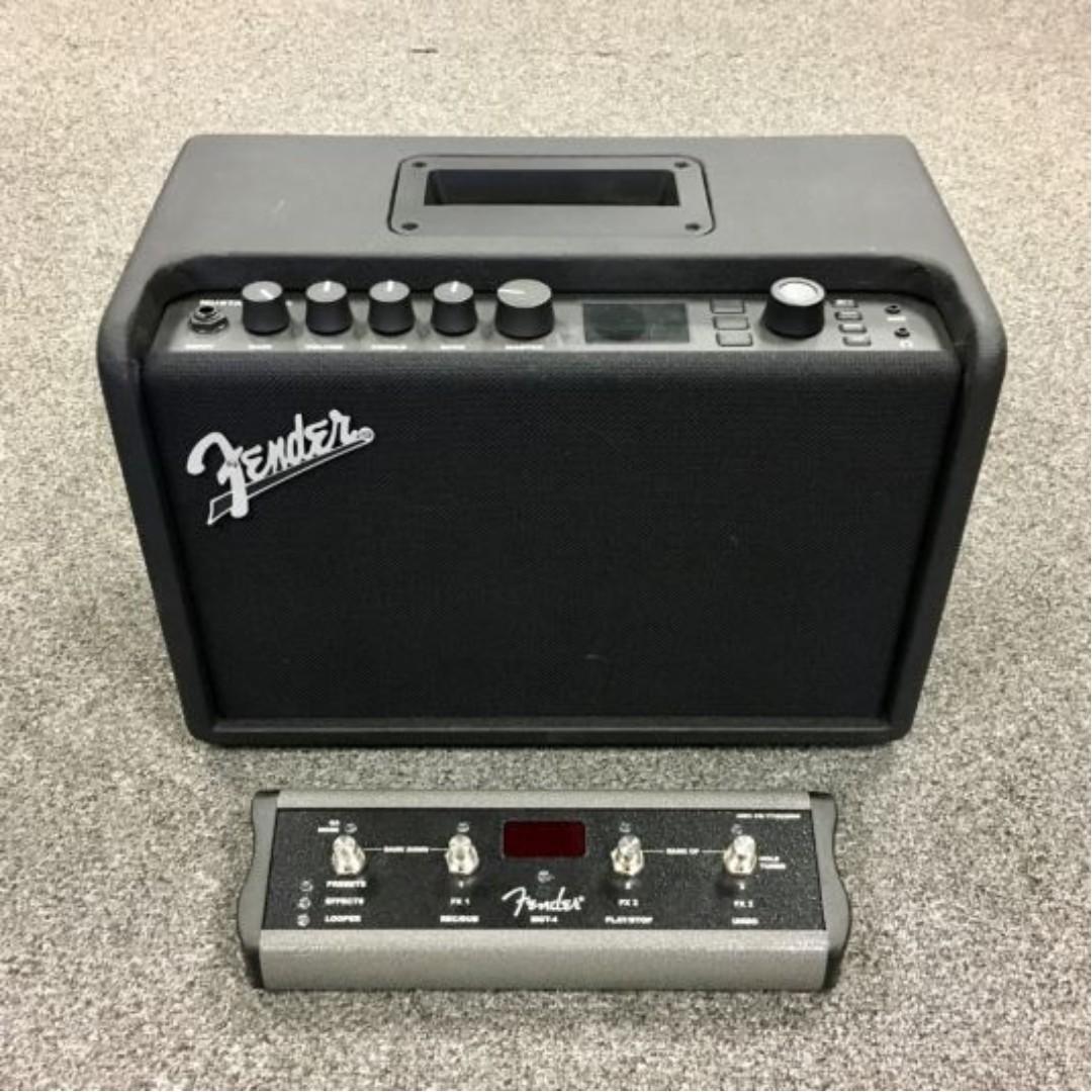 Fender Mustang Gt 40 Amp Free Mgt 4 Footswitch Hobbies Toys Music Media Music Accessories On Carousell