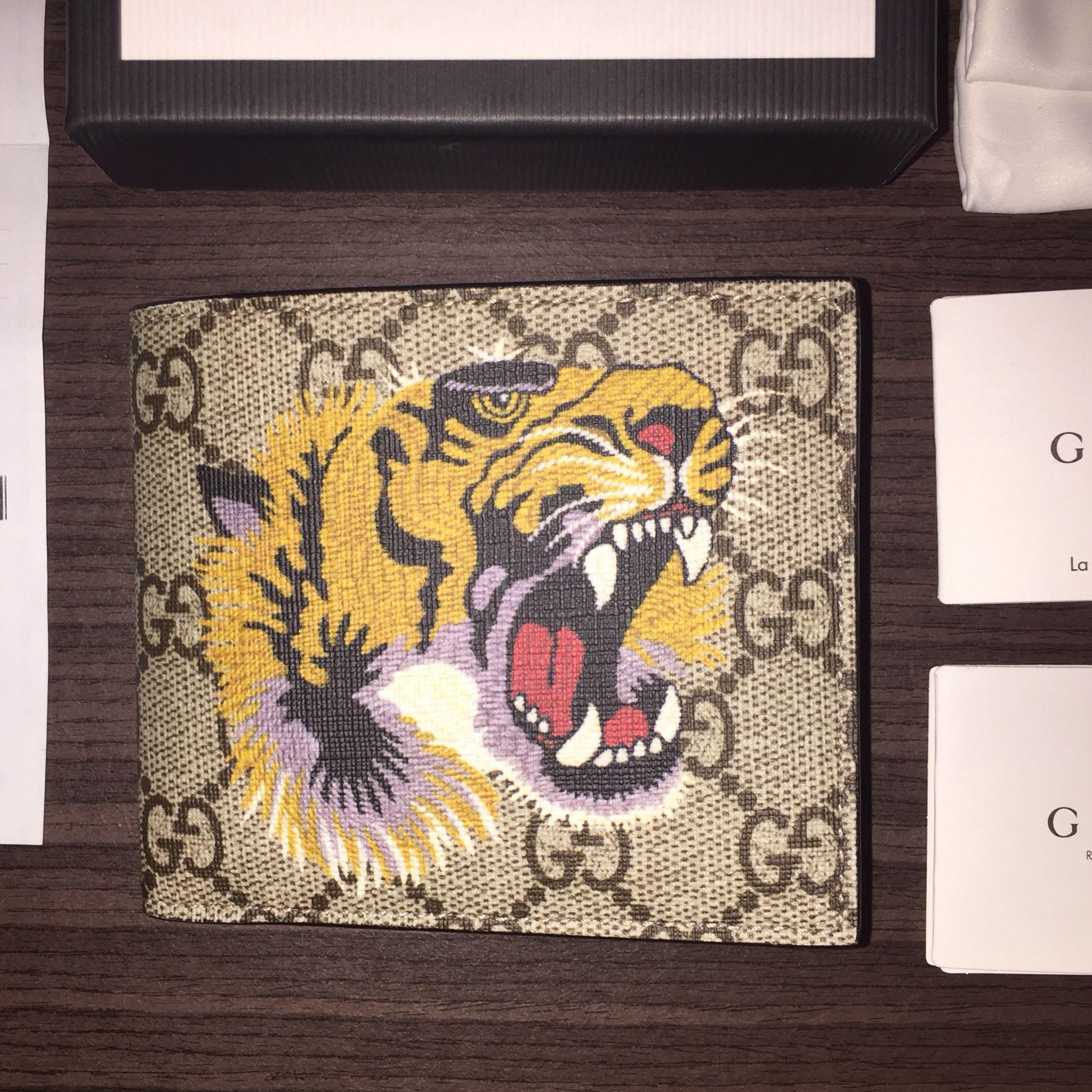 Gucci 虎頭八卡短夾 名牌精品 精品包包在旋轉拍賣