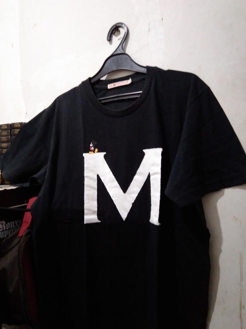 kaos uniqlo mickey mouse