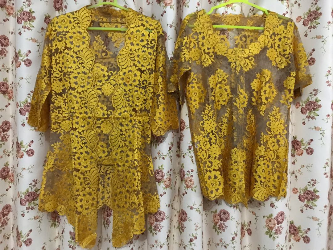Kebaya Brokat Warna Kuning Couple Fesyen Wanita Pakaian Wanita Atasan Di Carousell