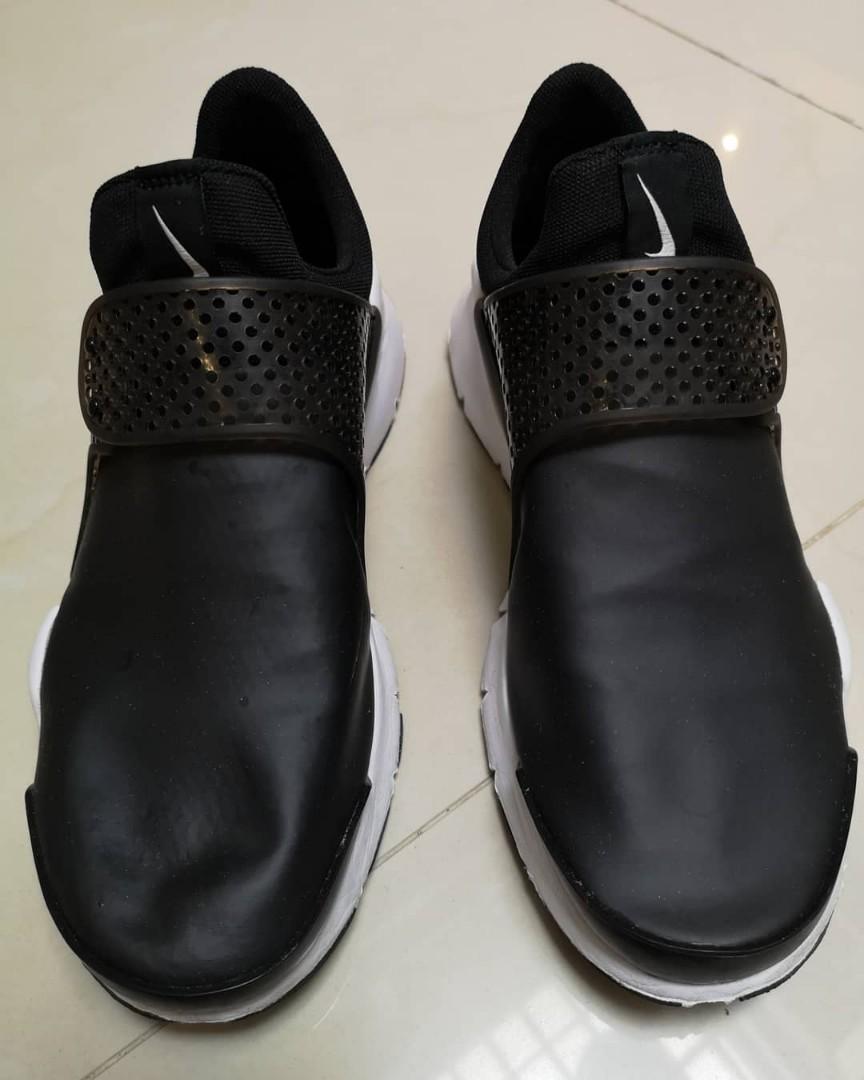nike sock dart waterproof