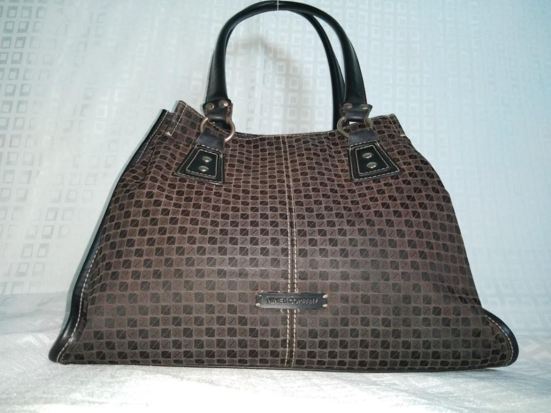 Nine & company best sale purse