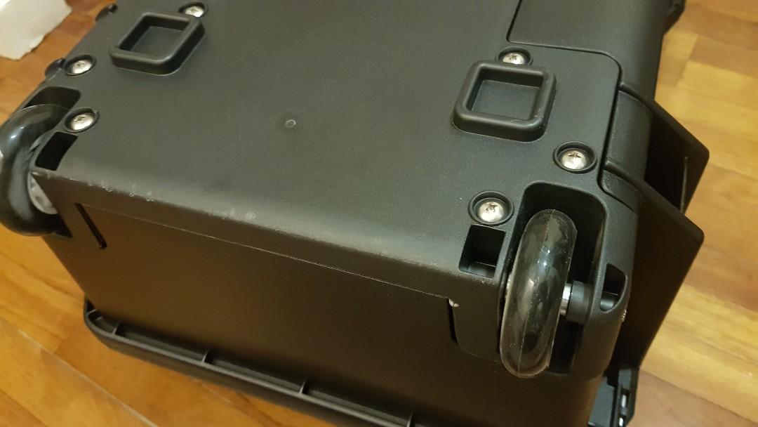 Accessori Pelican Made Usa Kit Ruote Di Ricambio Per Valigie Pelican 1510 E 1560 | Include 2 Ruote E Alloggiamenti Sinistra/destra Helix 210 - Foto 7