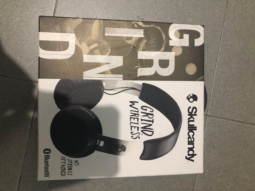 Skullcandy Bluetooth Headphone Electronics Others On Carousell Skullcandy wireless speakers may or may not have separate power and bluetooth. carousell