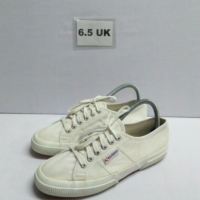 kasut superga