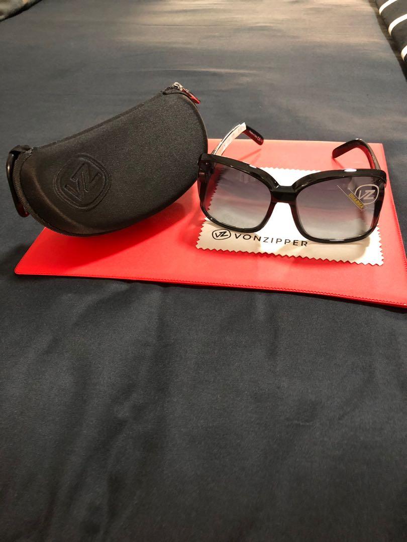 von zipper sunglasses case