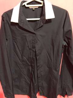 (Kategori: ) berada di . Dikirim oleh boutique.preloved_999 (ID iklan 194526894, Gambar 1). Deskripsi: .