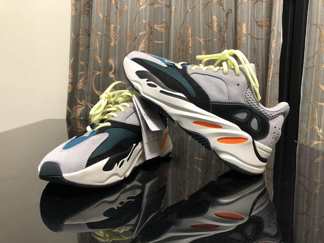 adidas yeezy boost 700 og