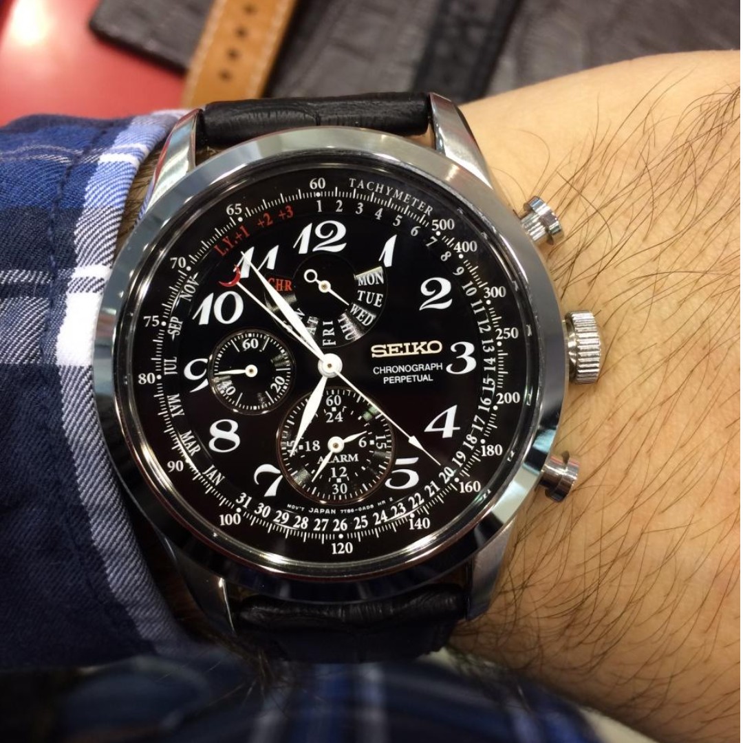 seiko neo classic chronograph