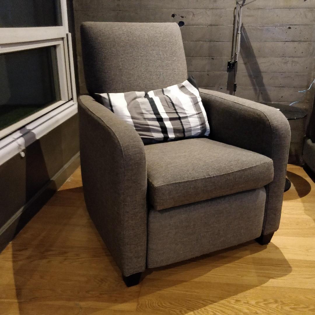Crate hotsell barrel recliner
