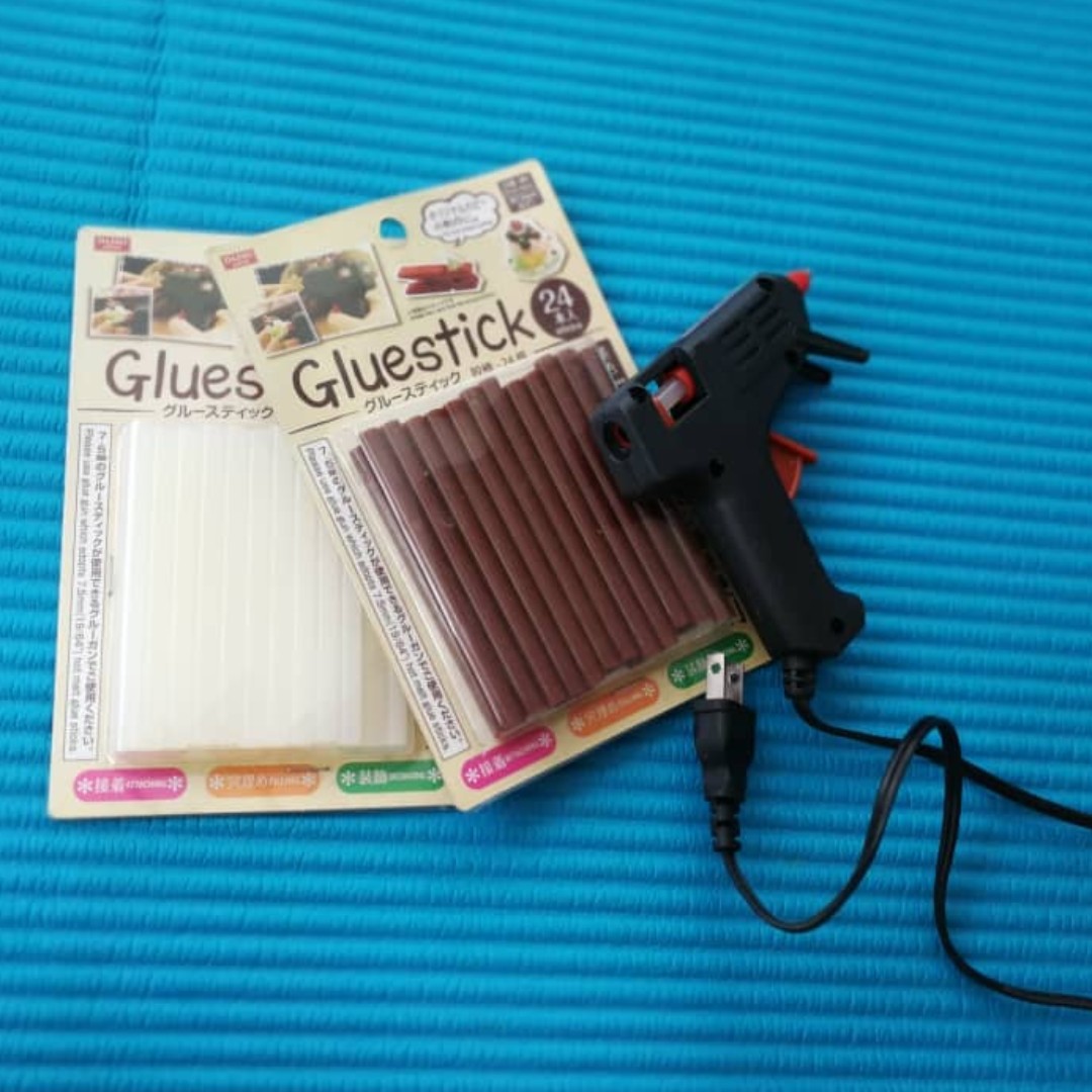 DAISO GLUE GUN COMBO GLUE STICK, Hobbies & Toys, Stationery & Craft