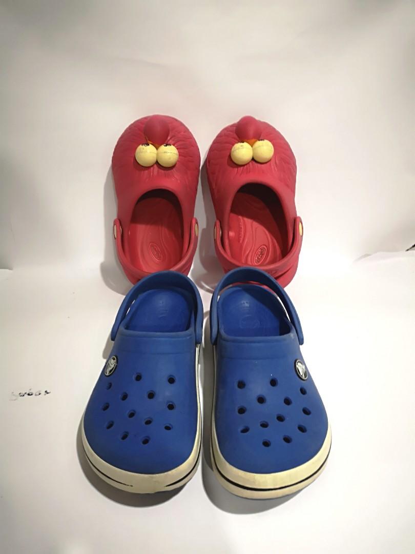 Elmo crocs size 6 2025