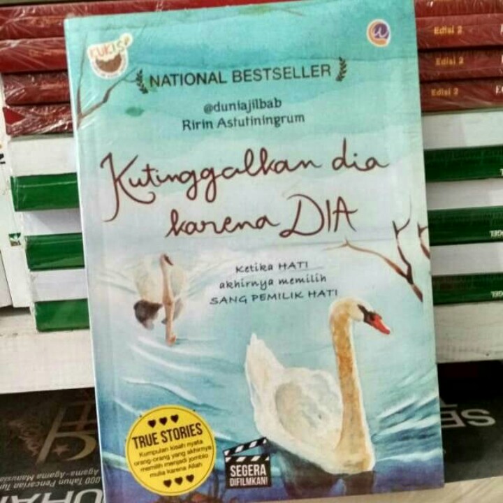 Novel Ku Tinggalkan Dia Karena Dia Buku Alat Tulis Buku Di Carousell Novel Ku Tinggalkan Dia Karena Dia Buku Alat Tulis Buku Di Carousell