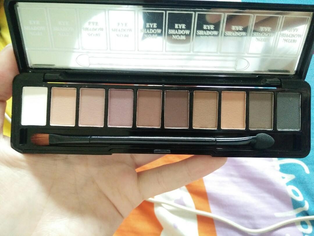 Novo十色霧面打底眼影 全新可當眉粉眼影打亮 美妝保養 化妝品在旋轉拍賣