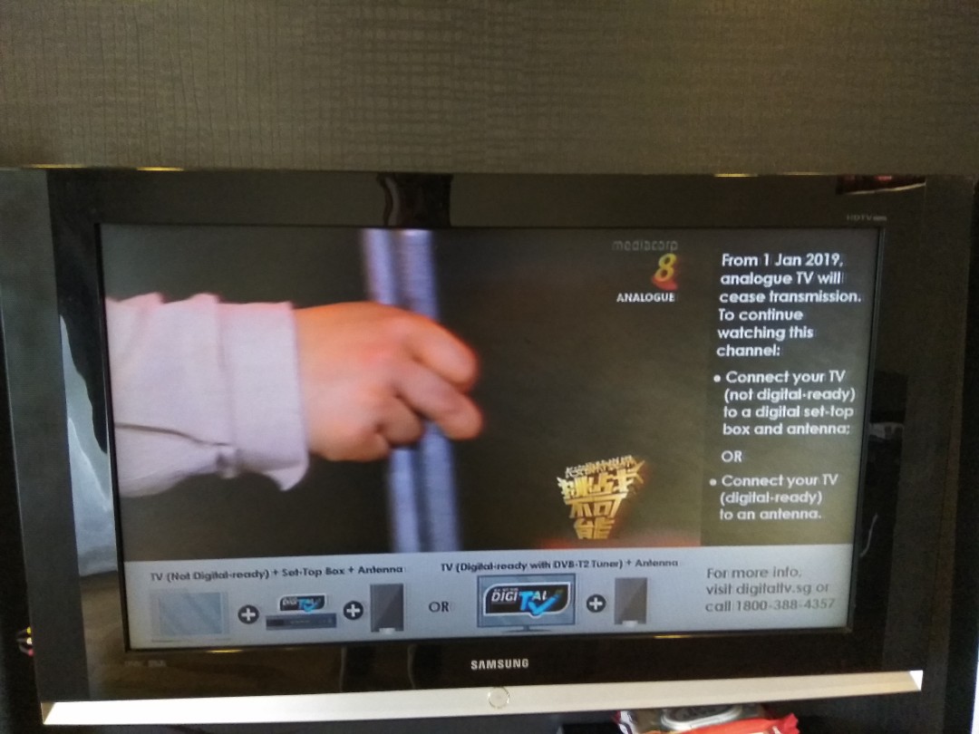 samsung 37 tv la37s71b and non working sound system with speakers