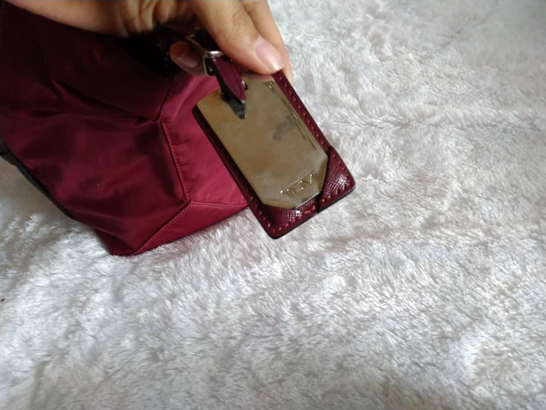 Tas Tumi Tumi Bag Maroon Fesyen Wanita Tas Dompet Di Carousell