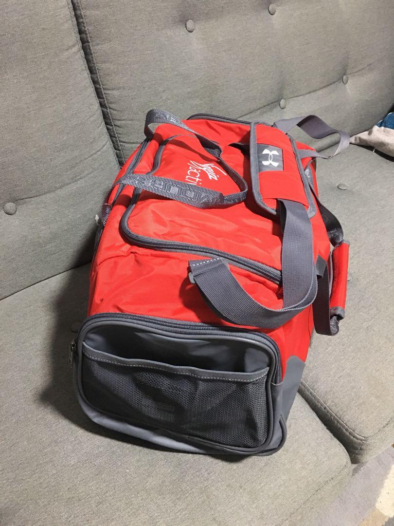 Under Armour Gym Bag, Men's Fashion, Activewear on Carousell