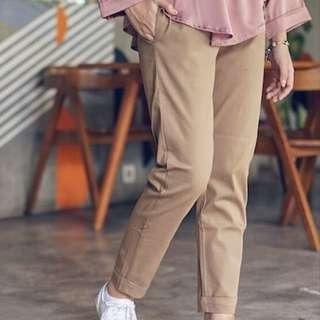 Pants Almond