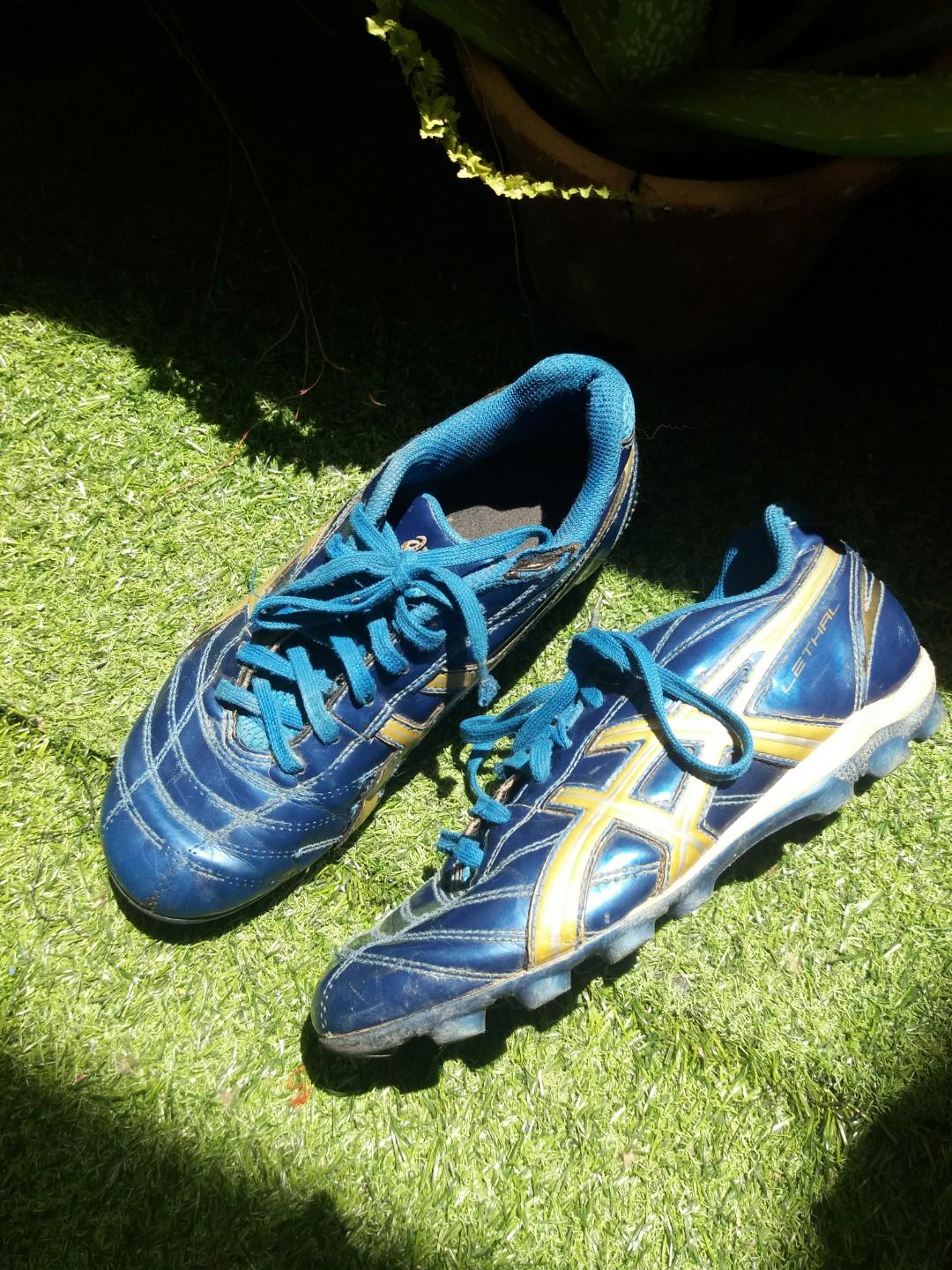 asics football boots 2018