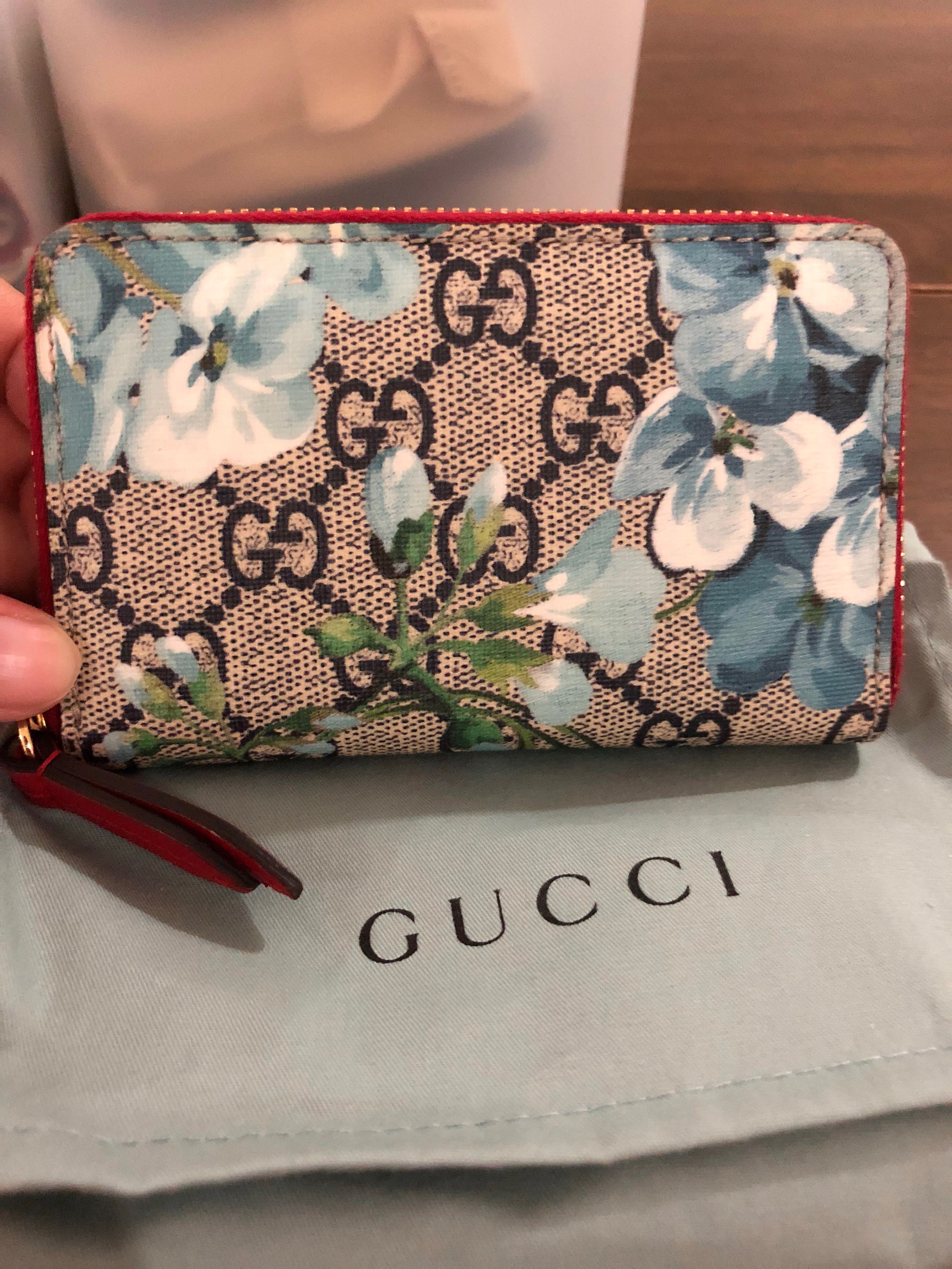 Authentic Gucci blooms case, Women's Fashion, Bags & Wallets, Wallets Card Holders on Carousell