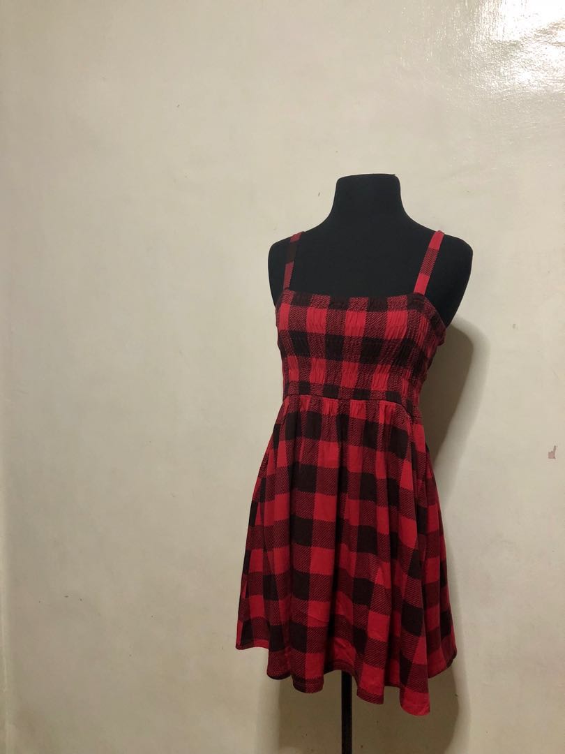 Red Sunday Dresses