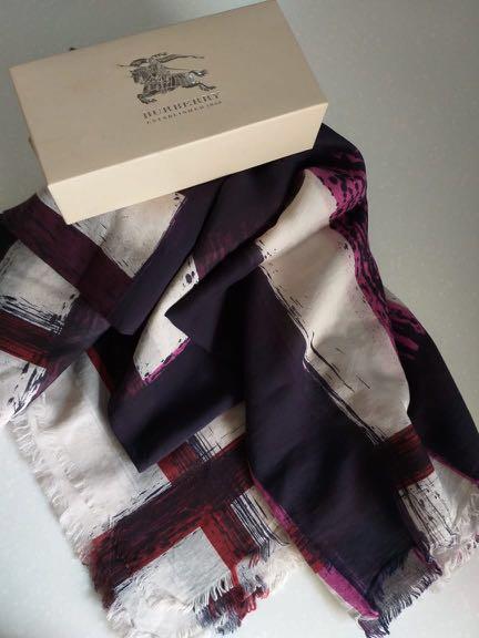 Burberry Brit Sheer Mega Check Summer Splash Square Scarf Barang Mewah Tas Dompet di Carousell