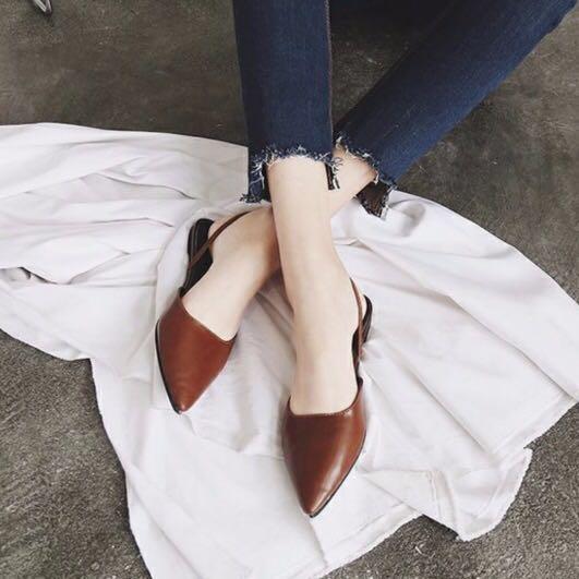 women's flat pointed toe shoes