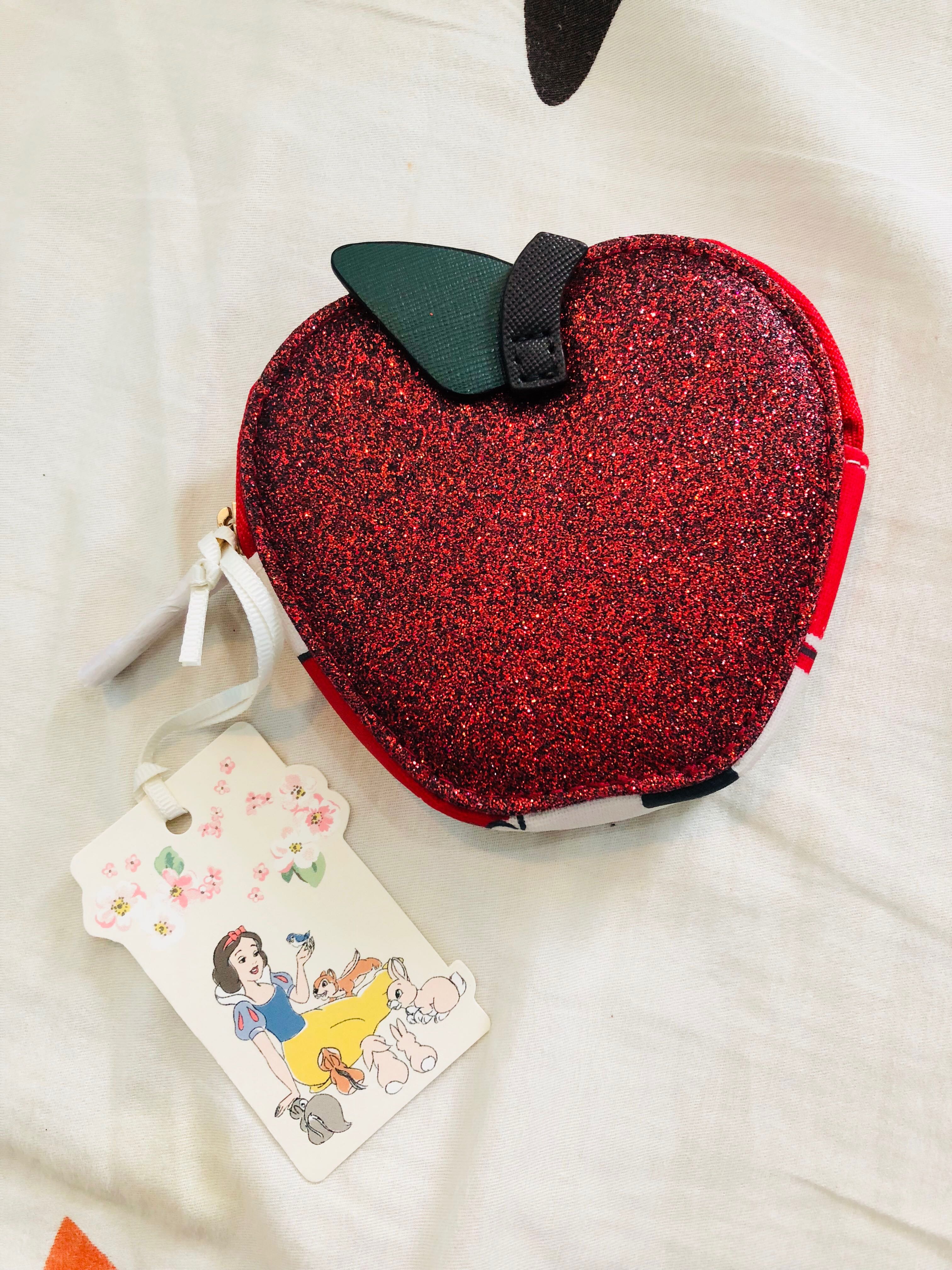 Amazon.com: Disney Snow White Apple Coin Purse by Danielle Nicole New with  Tags : Clothing, Shoes & Jewelry