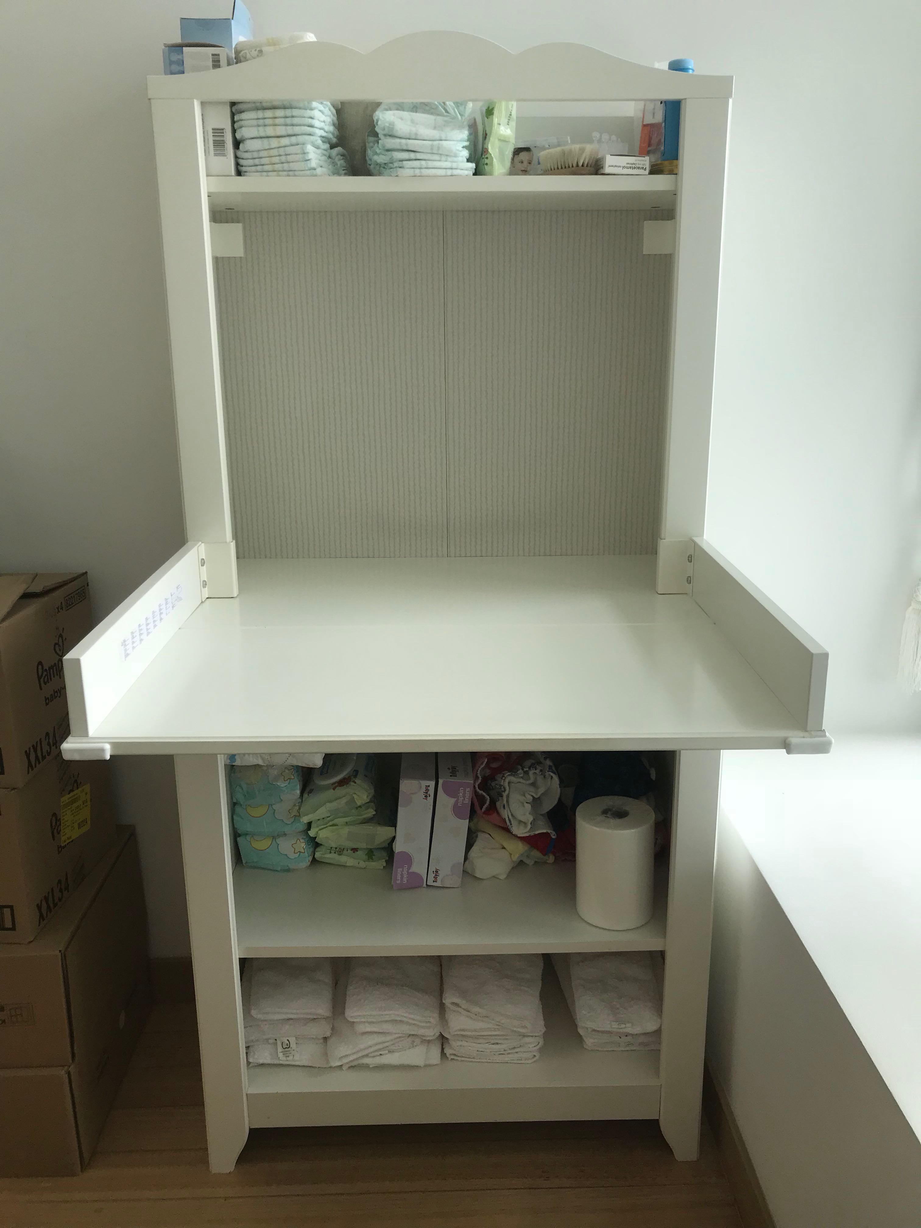 Bookcase changing table clearance