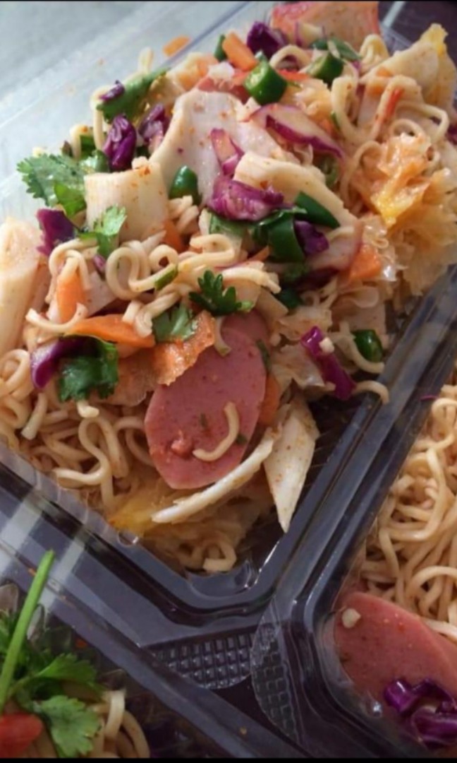 Kerabu Maggi Siam Seafood Food Drinks Baked Goods On Carousell