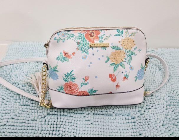 Madden girl sling bags Clearance