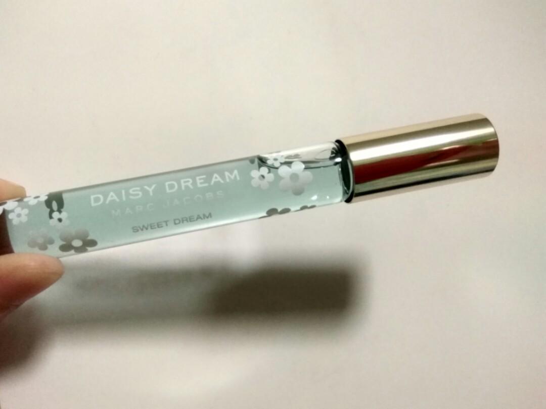 daisy sweet dream