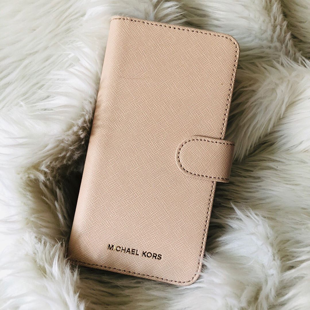 Michael Kors iPhone 8 Plus Leather Phone Case, Mobile Phones & Gadgets,  Mobile & Gadget Accessories, Cases & Sleeves on Carousell