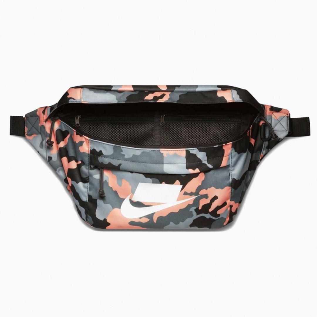 nike sportswear tech printed hip pack