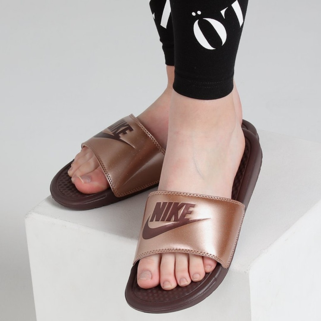 nike benassi just do it slides women's