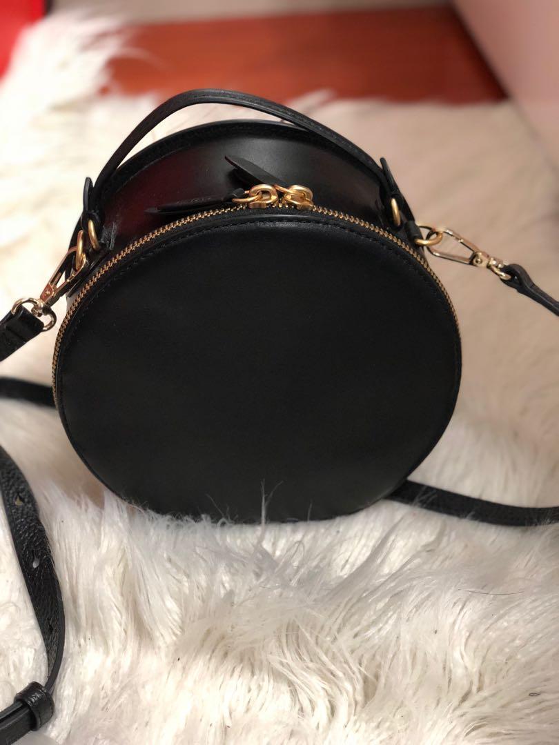 Oroton scenic circle bag store
