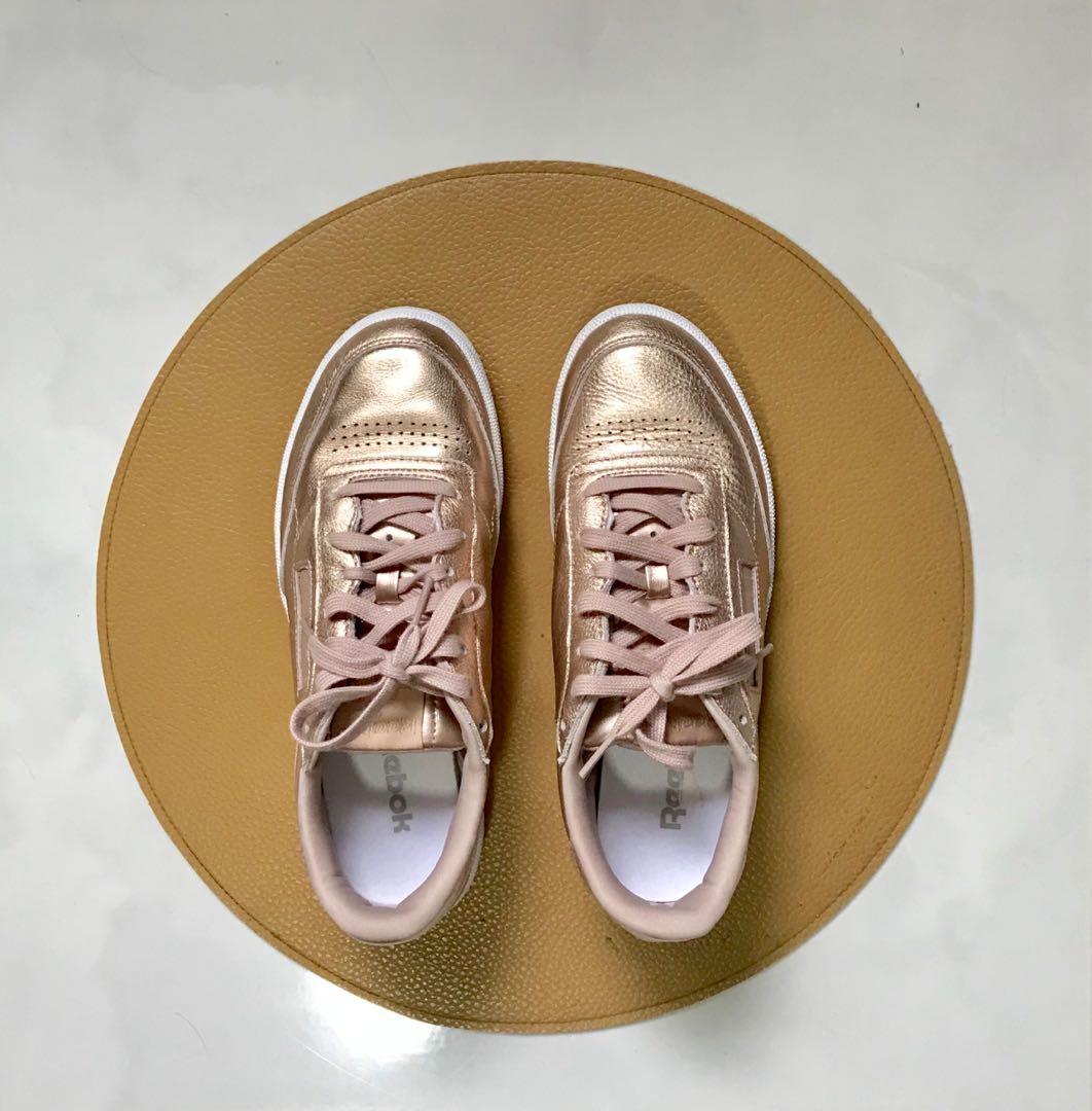 reebok club c rose