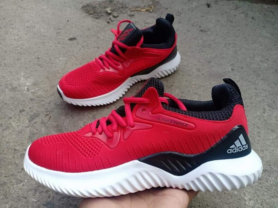 Sepatu Lari Pria Adidas Alphabounce Em Men S Running Shoes Olah Raga Perlengkapan Olahraga Lainnya Di Carousell