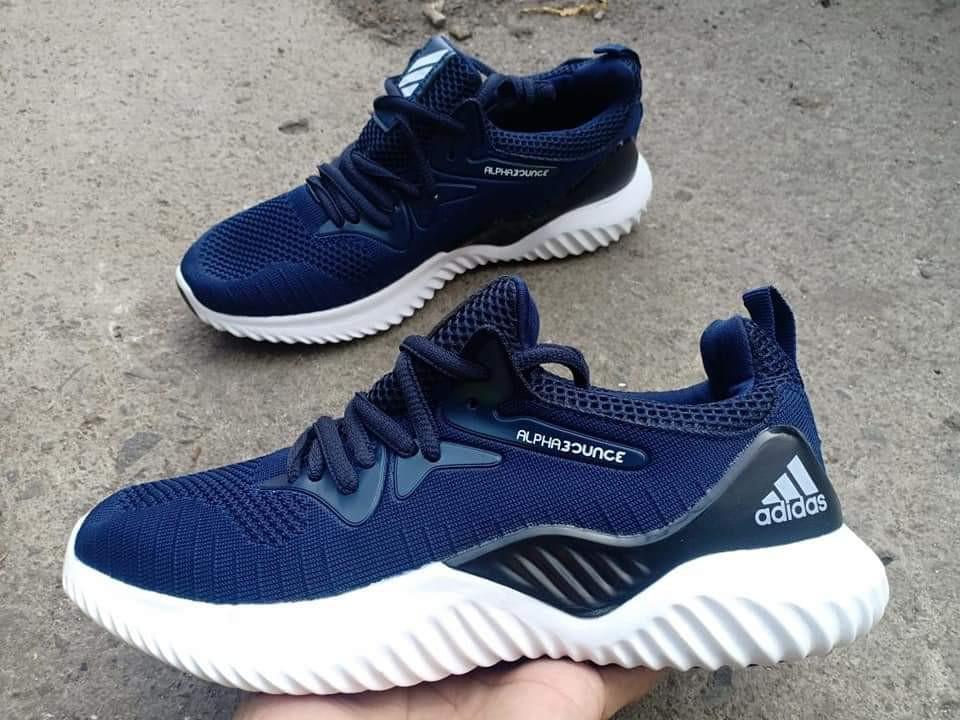 Sepatu Lari Pria Adidas Alphabounce Em Men S Running Shoes Olah Raga Perlengkapan Olahraga Lainnya Di Carousell