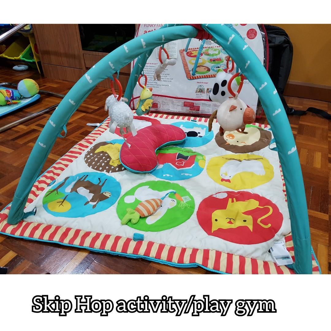 Skip Hop Funky Farmyard Animal Activity Gym Playmat Toys50