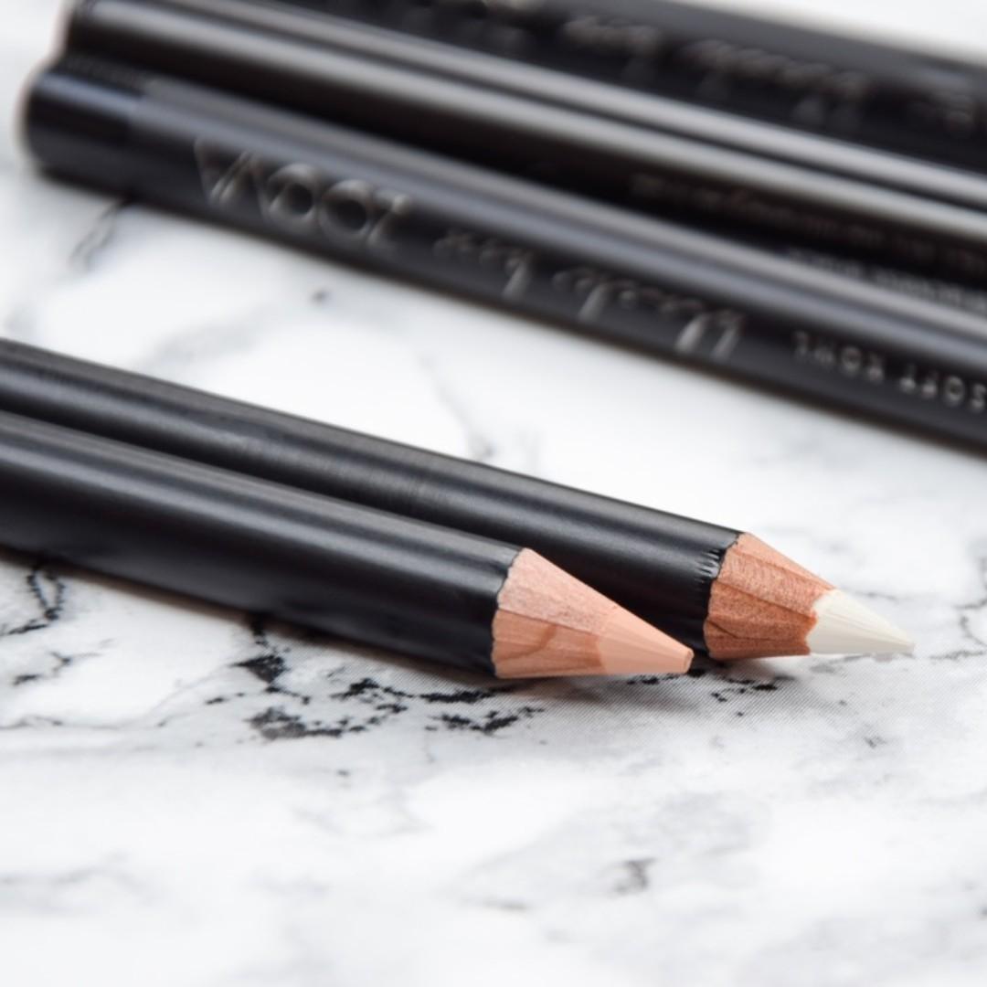 Soft Kohl Eyeliner Blanc (Original Retail Price Php 450), Beauty