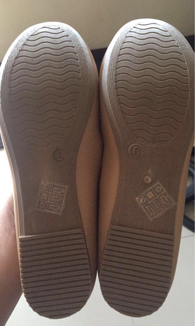 Solemate Shoes, Women's Fashion, Footwear, Sneakers on Carousell