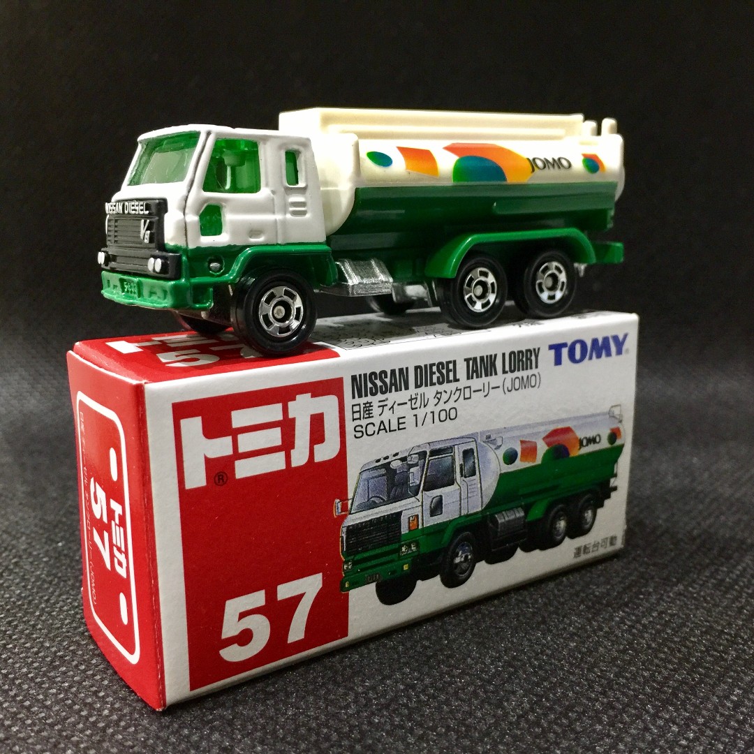 tomica lorry