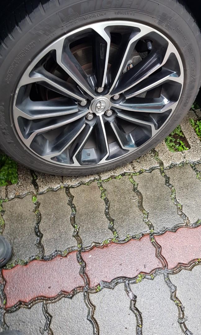 Toyota Altis Original 17 Rim Car Accessories Tyres Rims On Carousell