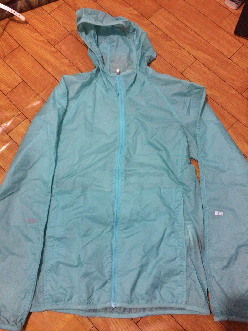 Uniqlo jaket parasut Clearance