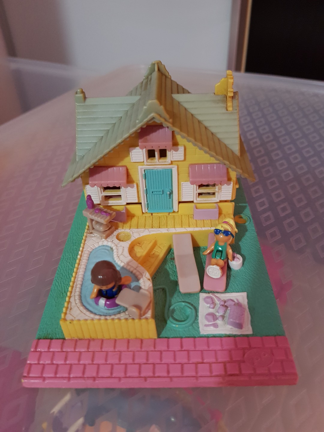 polly pocket summer house