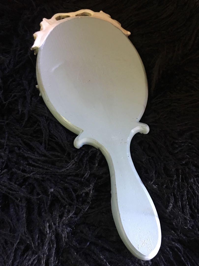 Vintage Style Hand Mirror, Women's Fashion, Watches & Accessories